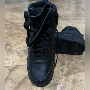 Nike Court Borough Mid 2 (GS) Brand New Shoes Size 6 y